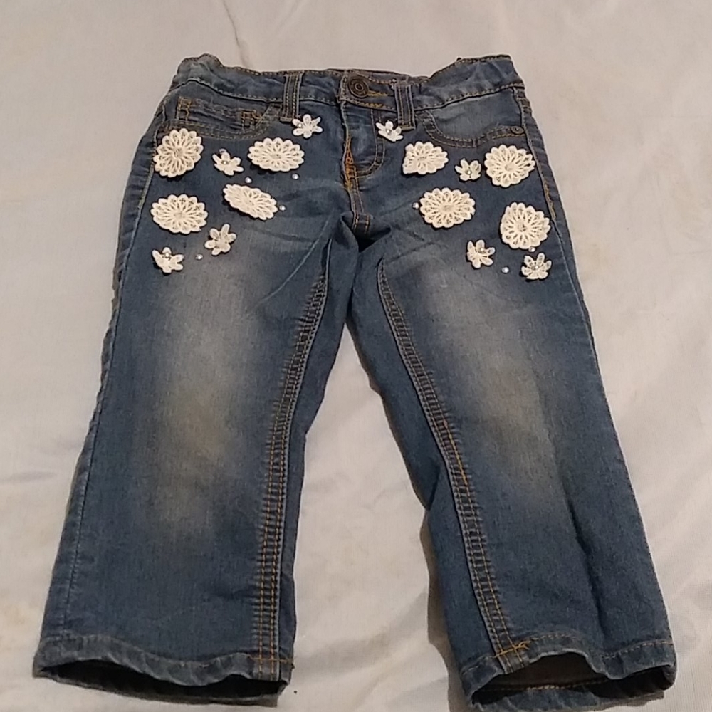 🌷🏖🍂 Lee girl's cuffed crop capris equal or lesser value